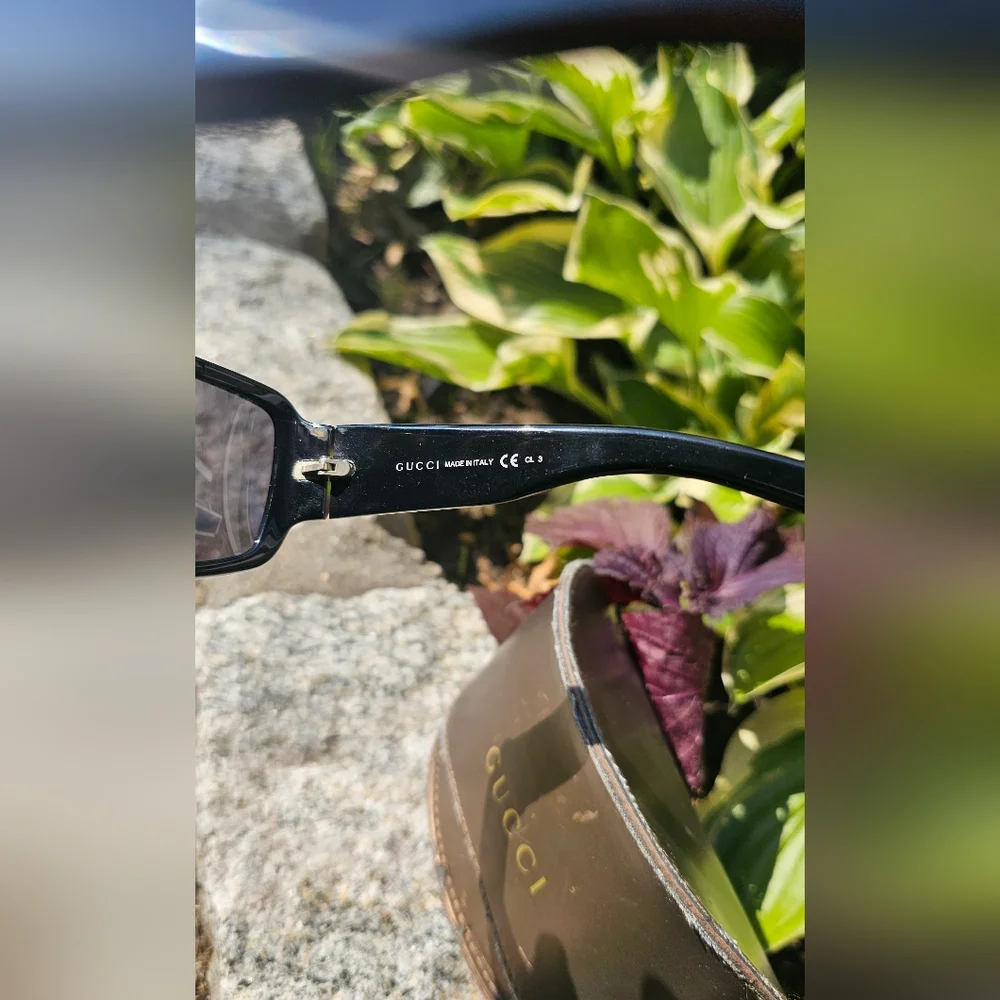 Gucci Vintage Black and Red Sunglasses Men
